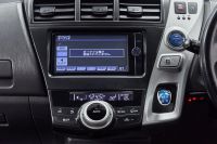 Лот: 21980256. Фото: 18. Toyota Prius Alpha 2013