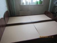 Лот: 5324548. Фото: 2. Продам 2 кровати , с прикроватными... Мягкая мебель