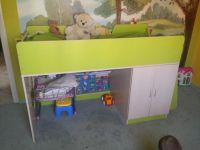 Лот: 9877142. Фото: 2. Кровать с шкафчиком и полками. Детская мебель