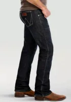 Лот: 23459624. Фото: 4. Джинсы прямые пошив для США Wrangler... Красноярск