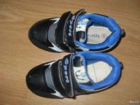 Лот: 10114387. Фото: 2. Кроссовки 28 размер (17 см по... Обувь