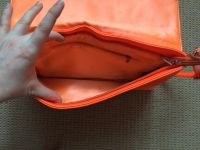 Лот: 4788311. Фото: 3. Неоновая оранжевая сумка клатч. Одежда, обувь, галантерея