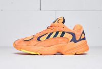 Лот: 12050705. Фото: 3. Кроссовки Adidas Yung. Одежда, обувь, галантерея