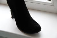 Лот: 3167782. Фото: 2. Практически новые полусапожки... Женская обувь