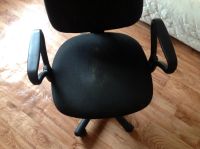 Лот: 7344001. Фото: 2. Стул(кресло) офисный. С дефектом... Офисная мебель и домашние кабинеты