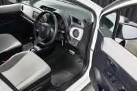 Лот: 24589361. Фото: 8. Toyota Vitz 2011