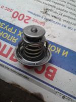 Лот: 6277219. Фото: 2. Термостат Nissan Primera, Bluebird... Автозапчасти