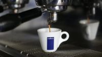 Лот: 11907758. Фото: 2. Молотый кофе Lavazza Crema e Gusto... Продукты