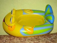 Лот: 396873. Фото: 2. Детская надувная лодка "Рыба". Игрушки