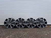 Лот: 23457915. Фото: 2. Комплект Оригинальных Литых дисков... Шины, Диски