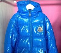 Лот: 4712338. Фото: 2. Пуховик Moncler на мальчика. Одежда и аксессуары