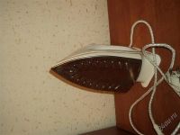 Лот: 1007573. Фото: 2. Утюг б/у С рубля. Мелкая бытовая техника