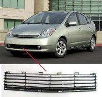 Лот: 9981977. Фото: 2. Решетка в бампер под туманку toyota... Автозапчасти