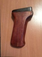 Лот: 22769591. Фото: 2. Ранняя фанерная рукоятка от автомата... Военная атрибутика