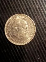 Лот: 19549223. Фото: 2. Монета Испании 5 песет 1957. Монеты