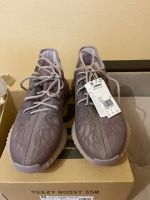 Лот: 17817683. Фото: 2. Adidas yeezy boost 350 v2 оригинал... Мужская обувь