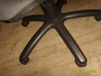 Лот: 8490048. Фото: 3. Офисный или компьютерный стул. Мебель