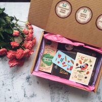 Лот: 8996899. Фото: 3. Подарок на 8 марта с книгами... Красноярск