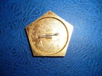 Лот: 11300268. Фото: 3. Значок 50 лет заводу Красмаш!Оригинал... Коллекционирование, моделизм