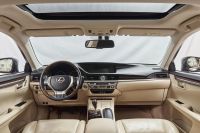 Лот: 21980352. Фото: 11. Lexus ES250 2015