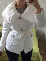 Лот: 8446326. Фото: 2. куртка белая с камнями. Женская одежда
