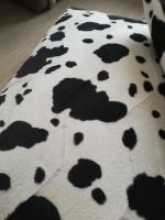 Лот: 15073790. Фото: 3. Подушка с хищным принтом черно... Домашний быт