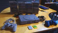 Лот: 10127375. Фото: 3. Sony PlayStation One. Отличный... Компьютеры, оргтехника, канцтовары