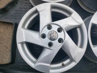 Лот: 22182796. Фото: 2. Оригинальное литье Renault R16... Шины, Диски