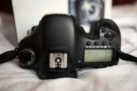 Лот: 2578710. Фото: 2. Фотоаппарат canon 7d + карта памяти... Фотокамеры