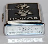 Лот: 136472. Фото: 2. Бензиновая зажигалка Zippo (HONOR... Коллекционирование, моделизм