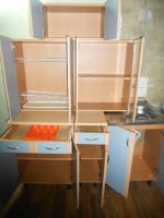 Лот: 9908164. Фото: 2. Кухонный гарнитур с мойкой и смесителем... Кухонная мебель
