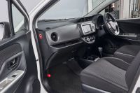Лот: 23275741. Фото: 17. Toyota Vitz 2016