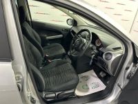 Лот: 24848799. Фото: 11. Mazda Demio 2007