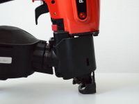 Лот: 21042509. Фото: 6. Нейлер кровельный пневматический...