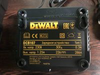 Лот: 13205483. Фото: 3. Шуруповёрт DeWALT DCD791. Строительство и ремонт