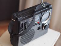 Лот: 4637587. Фото: 3. Винтажный японский радиоприемник... Бытовая техника