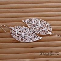 Лот: 3809621. Фото: 2. Серьги Листья ROXI с серебряным... Ювелирные изделия, бижутерия, часы