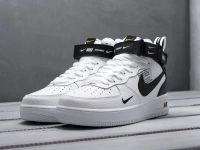 Лот: 13407854. Фото: 2. Кроссовки Nike Air Force 1 07... Мужская обувь