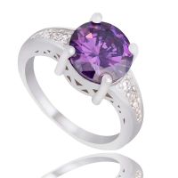 Лот: 6308108. Фото: 4. Женское кольцо с фиолетовым круглым...