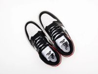 Лот: 11370979. Фото: 2. Кроссовки Nike Air Jordan 1 Mid. Мужская обувь