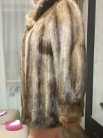 Лот: 12733611. Фото: 2. Шубу короткую. Женская одежда