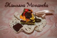 Лот: 3520665. Фото: 2. Брошь "Кусочек торта". Вязание, шитье