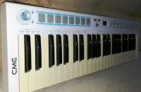 Лот: 7519014. Фото: 2. Продам midi клавиатуру CME U-key... Музыкальные инструменты