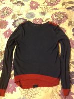 Лот: 6811570. Фото: 6. Стильный яркий свитер темно-синего...