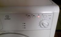 Лот: 11392806. Фото: 4. Стиральная машина Indesit WIU... Красноярск