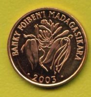 Лот: 9403012. Фото: 2. Мадагаскар 2 ариари 2003 (7). Монеты