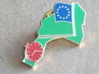 Лот: 15316842. Фото: 7. Значок Евросоюз флаг часы Швейцария...