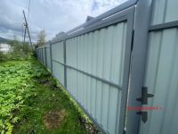 Лот: 25641944. Фото: 4. Установка забора на винтовых сваях... Красноярск