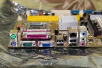 Лот: 4141160. Фото: 2. Материнская плата ASUS P5GC-MX... Комплектующие