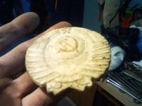 Лот: 3054970. Фото: 2. Герб СССР (пластик). Значки, медали, жетоны